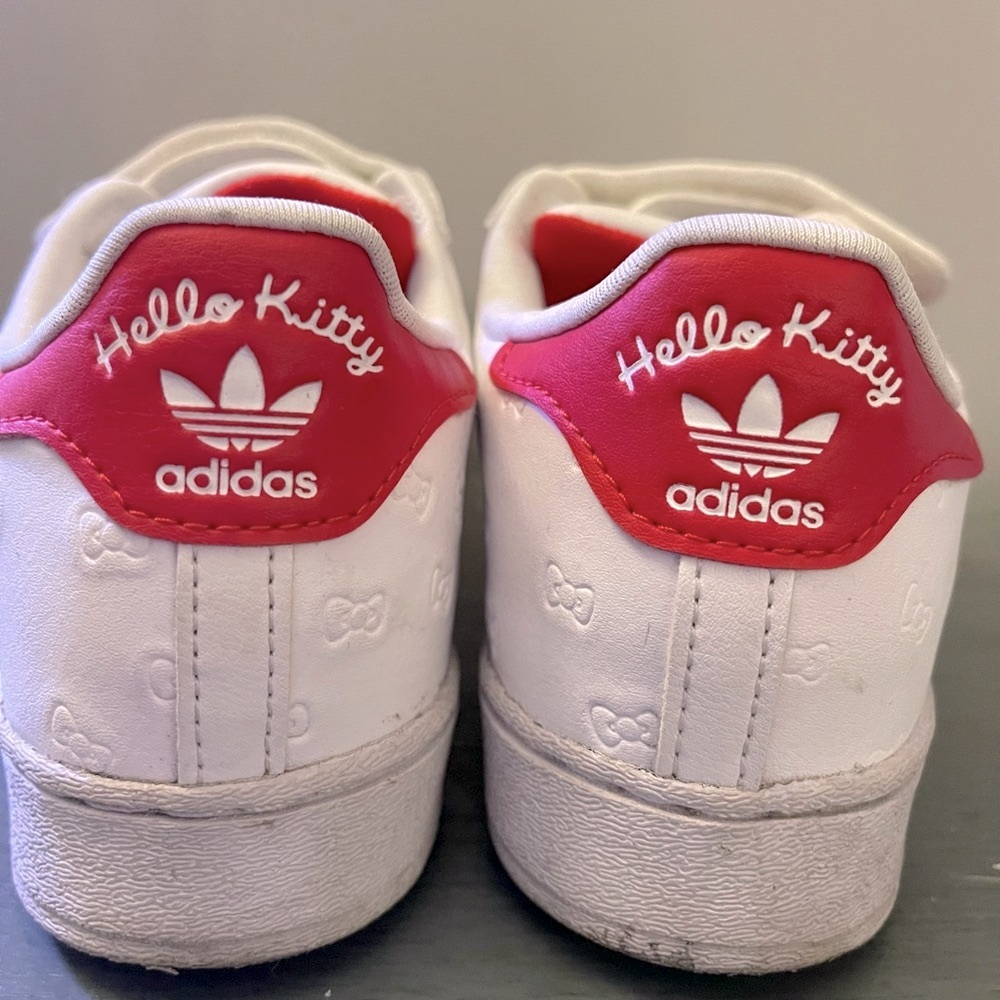 Adidas Superstar Hello Kitty - Picture 3 of 5